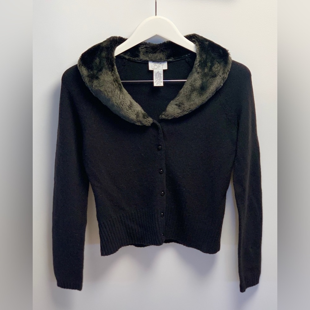 Ann Taylor Super Cute Cropped Cardigan